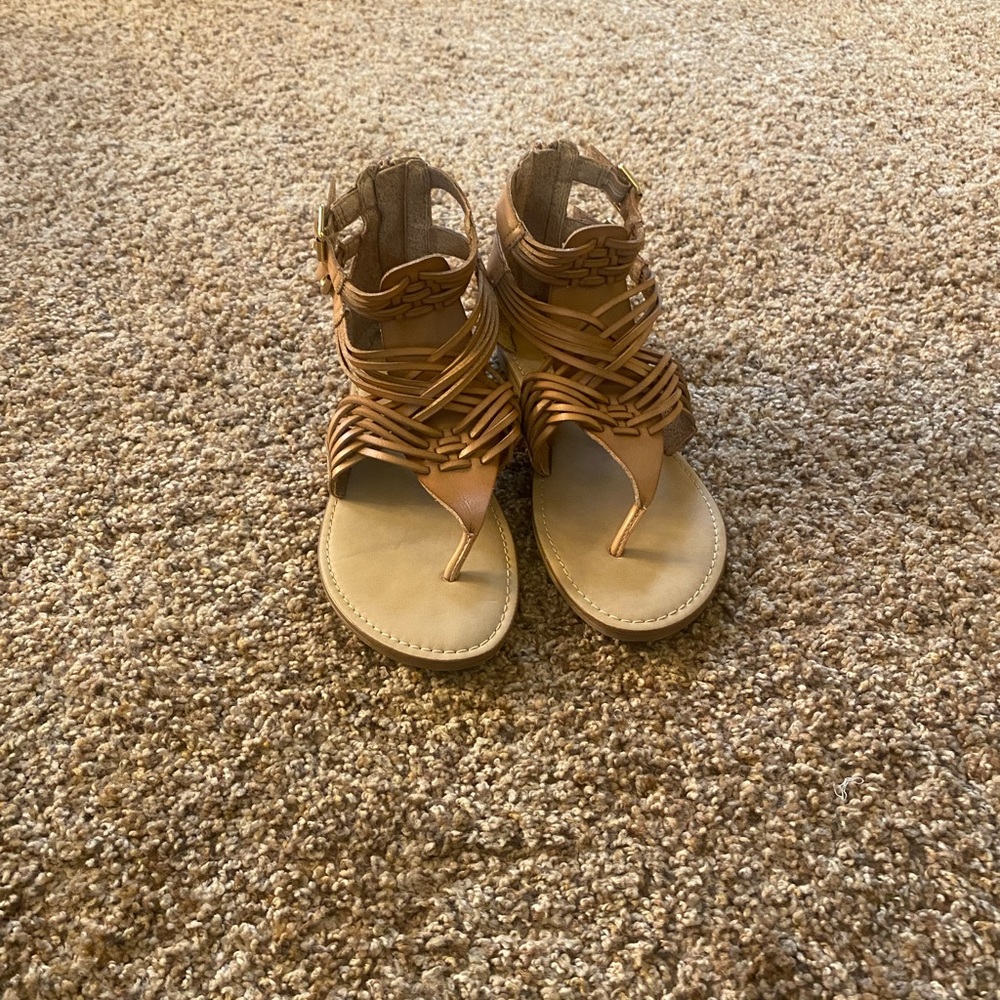 Faryl Sandals